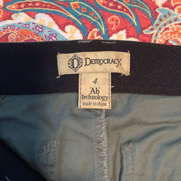 Democracy pants. NWT. Size 4 - Picture 4 of 4